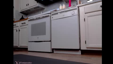 Snapshot of peachypeachgirl chatting on January 16, 4:38 am peachypeachgirl online show from January 16, 4:38 am