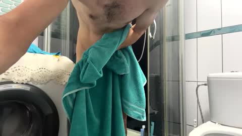 peanutmikk online show from October 8, 8:23 am