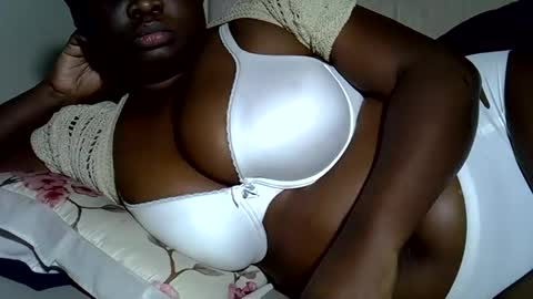 Snapshot of pearl_33 chatting on October 12, 3:49 am Keci online show from October 12, 3:49 am