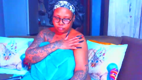 Pearl online show from March 6, 11:53 pm