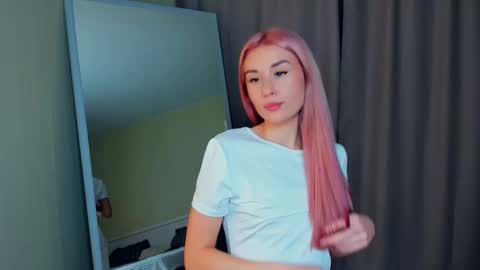 Emma online show from December 5, 6:22 am