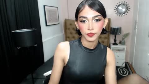 Pearl online show from March 7, 2:04 am