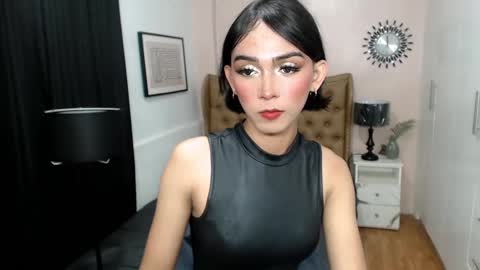 Pearl online show from March 8, 5:33 pm