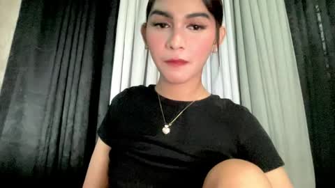 Pearl online show from December 17, 4:02 pm