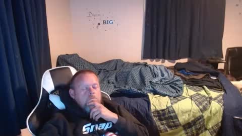 pecker40 online show from January 16, 11:59 pm