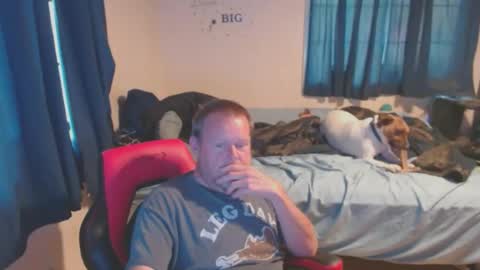 pecker40 online show from October 17, 7:05 pm