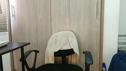 pecsblack888 online show from April 18, 2:21 pm