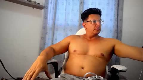 Snapshot of pedro_picapica chatting on December 2, 6:47 pm Pedro online show from December 2, 6:47 pm