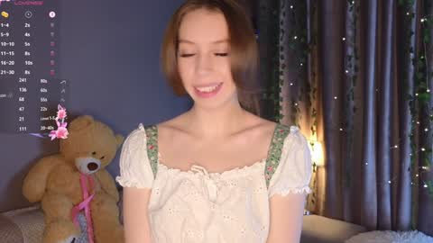 Snapshot of peek_in_my_window chatting on January 22, 1:11 pm tony online show from January 22, 1:11 pm