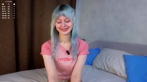 Snapshot of peek_in_my_window chatting on September 10, 2:00 am tony online show from September 10, 2:00 am