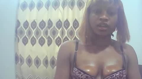 Lizzy online show from October 31, 2:07 pm