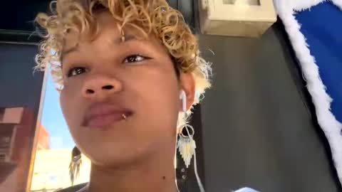 peggy-funn online show from January 15, 2:13 pm