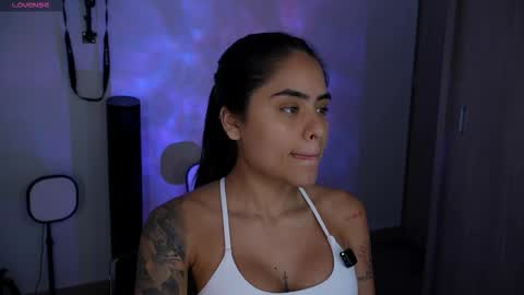 penelopesexx_ online show from November 18, 8:13 pm