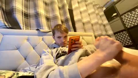 Snapshot of penguin666778 chatting on December 16, 7:52 pm Penguin online show from December 16, 7:52 pm