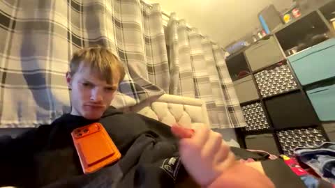 Snapshot of penguin666778 chatting on December 19, 12:28 am Penguin online show from December 19, 12:28 am