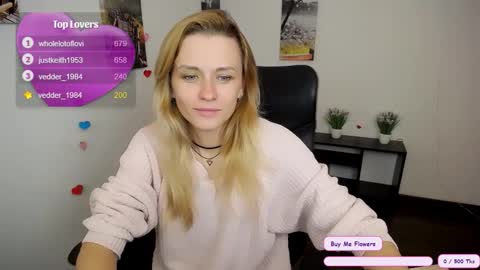 Snapshot of peppymia chatting on October 11, 6:56 am Mia online show from October 11, 6:56 am