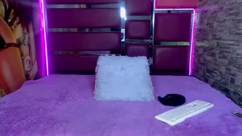 Snapshot of perfectlump chatting on March 5, 8:53 pm perfectlump online show from March 5, 8:53 pm