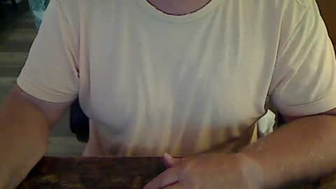 Snapshot of perfecto1957 chatting on November 22, 5:01 pm perfecto1957 online show from November 22, 5:01 pm