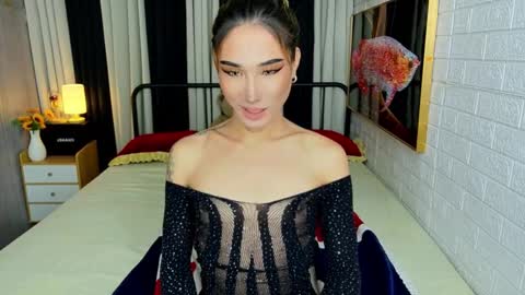 Snapshot of perfectstranger_ chatting on October 20, 1:17 am Chloe online show from October 20, 1:17 am