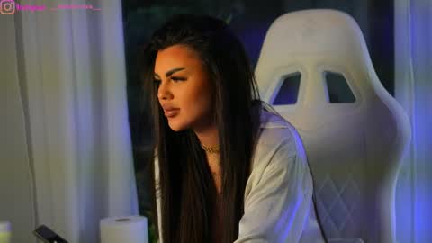 Snapshot of perfectt33n chatting on December 3, 9:11 am Dee online show from December 3, 9:11 am