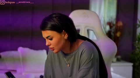 Snapshot of perfectt33n chatting on October 16, 11:33 am Dee online show from October 16, 11:33 am