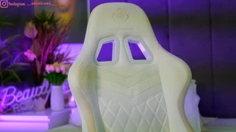 Snapshot of perfectt33n chatting on November 14, 3:55 pm Dee online show from November 14, 3:55 pm