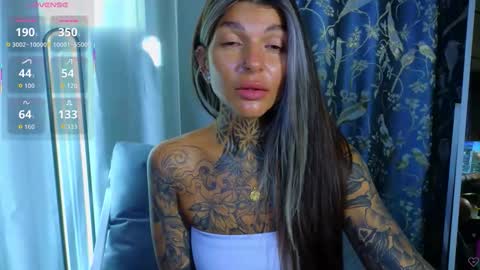 Snapshot of perfecttbaby77n chatting on October 27, 8:51 am Anna online show from October 27, 8:51 am