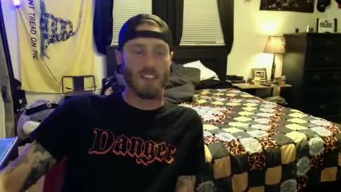 Snapshot of perfectwetfit chatting on October 18, 4:15 am ThePerfectFit online show from October 18, 4:15 am