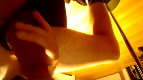 Snapshot of perkele3333 chatting on December 8, 10:36 pm perkele3333 online show from December 8, 10:36 pm