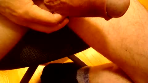 Snapshot of perkele3333 chatting on December 16, 4:16 pm perkele3333 online show from December 16, 4:16 pm