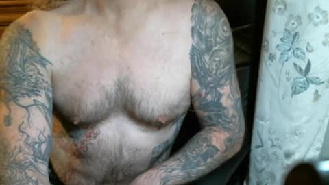 Snapshot of perkymalenipples chatting on February 22, 1:11 am perkymalenipples online show from February 22, 1:11 am