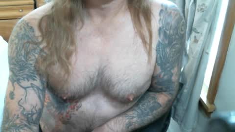 Snapshot of perkymalenipples chatting on February 23, 2:35 pm perkymalenipples online show from February 23, 2:35 pm