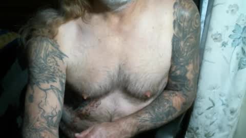 Snapshot of perkymalenipples chatting on November 30, 1:48 pm perkymalenipples online show from November 30, 1:48 pm