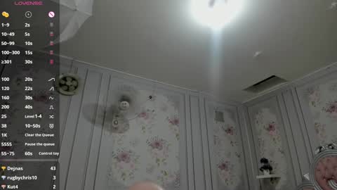 Snapshot of perla_milf4u chatting on January 14, 11:05 pm PERLA online show from January 14, 11:05 pm