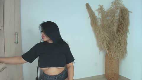 Snapshot of perla_milf4u chatting on September 13, 7:46 pm PERLA online show from September 13, 7:46 pm