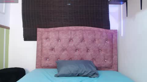 Perla online show from April 21, 4:23 pm