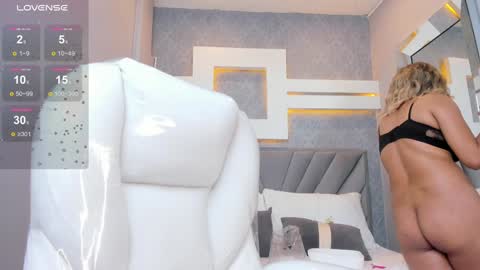 PERLA  online show from December 12, 2:26 am