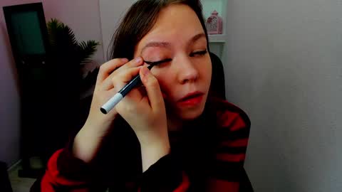 horror flying on the wings of the night.... online show from December 30, 5:37 am