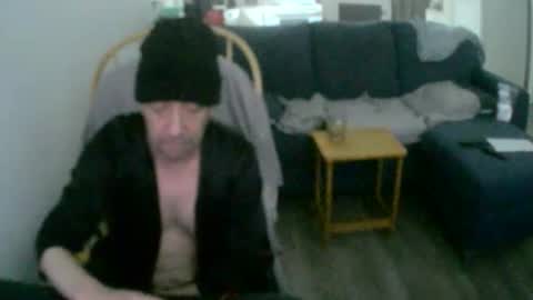 Snapshot of perver696969 chatting on January 25, 7:18 pm sex adicted online show from January 25, 7:18 pm