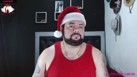 Snapshot of perverseveteranmanxxx chatting on December 24, 4:55 am Carlos online show from December 24, 4:55 am