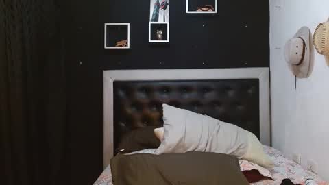 Snapshot of perverseveteranmanxxx chatting on January 25, 3:51 am Carlos online show from January 25, 3:51 am