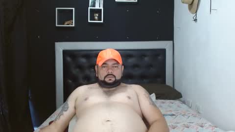 Snapshot of perverseveteranmanxxx chatting on February 13, 6:59 pm Carlos online show from February 13, 6:59 pm