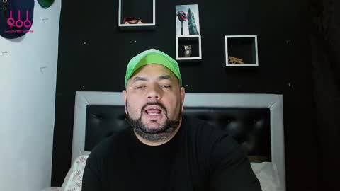 Snapshot of perverseveteranmanxxx chatting on February 25, 2:58 am Carlos online show from February 25, 2:58 am