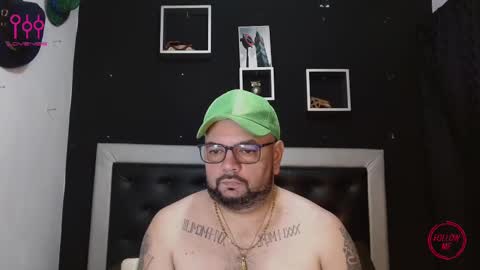 Snapshot of perverseveteranmanxxx chatting on March 11, 1:26 am Carlos online show from March 11, 1:26 am