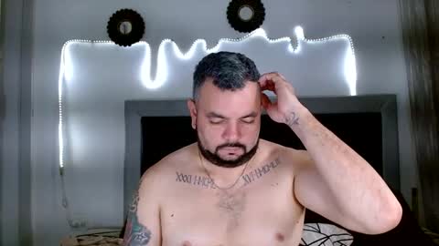 Snapshot of perverseveteranmanxxx chatting on September 8, 3:00 pm Carlos online show from September 8, 3:00 pm