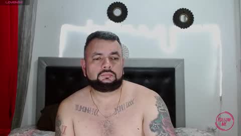 Snapshot of perverseveteranmanxxx chatting on November 2, 2:58 am Carlos online show from November 2, 2:58 am