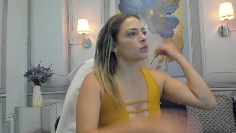 Snapshot of pervert_mia4u chatting on February 13, 10:22 am Mia online show from February 13, 10:22 am