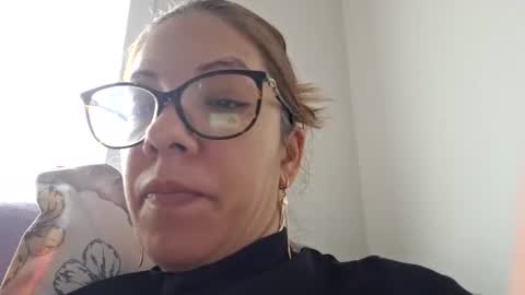 Lisa -  online show from January 22, 8:40 am