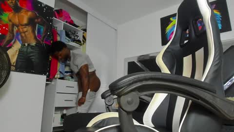 Snapshot of peter_coleman chatting on January 23, 4:19 am PeterColeman online show from January 23, 4:19 am