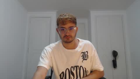 Snapshot of peter_x_annaud chatting on January 31, 11:03 am FELIPE online show from January 31, 11:03 am